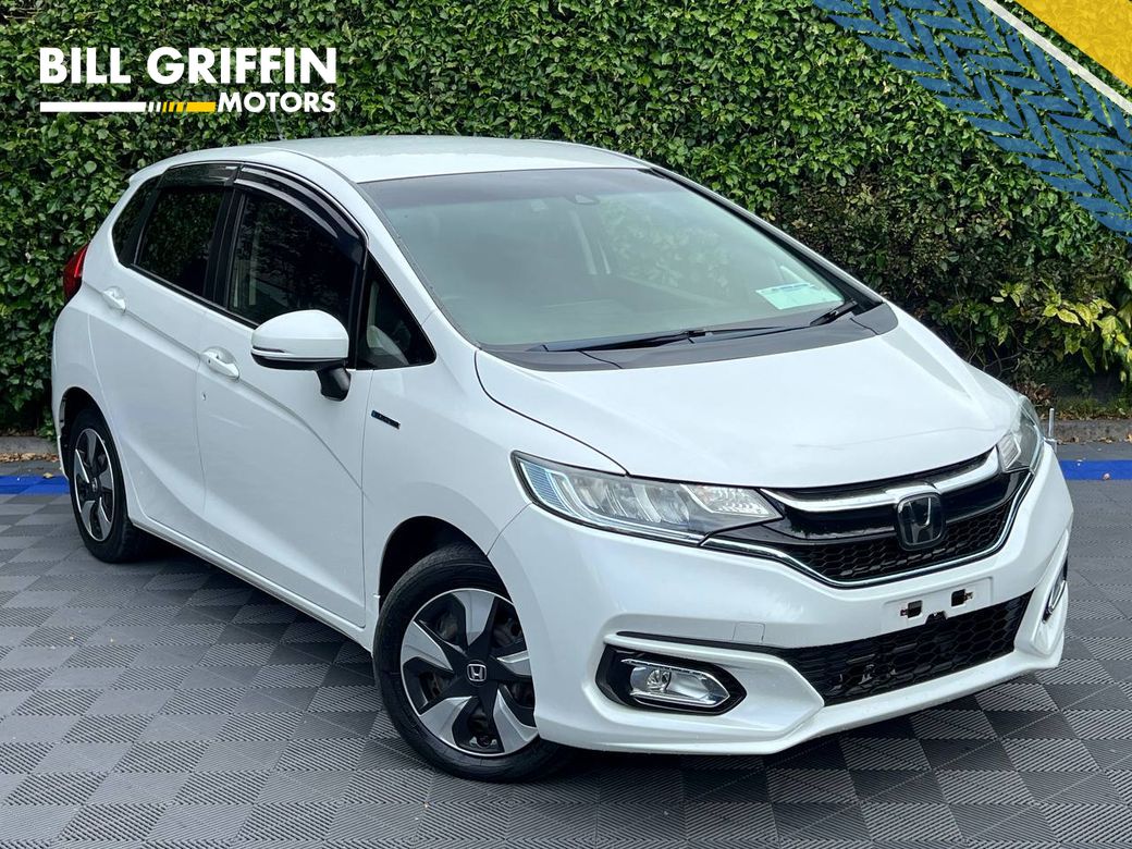 Image for 2019 Honda Fit L-PACKAGE 1.5 HYBRID AUTO // HALF LEATHER SEATS // REVERSE CAMERA // ADAPTIVE CRUISE CONTROL