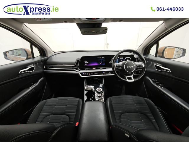 Image for 2022 Kia Sportage **RARE - AWD PHEV HUGE SPEC** Hybrid Automatic, Reversing camera