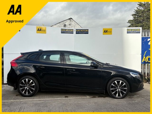 Image for 2019 Volvo V40 D3 MOM Edition 5DR