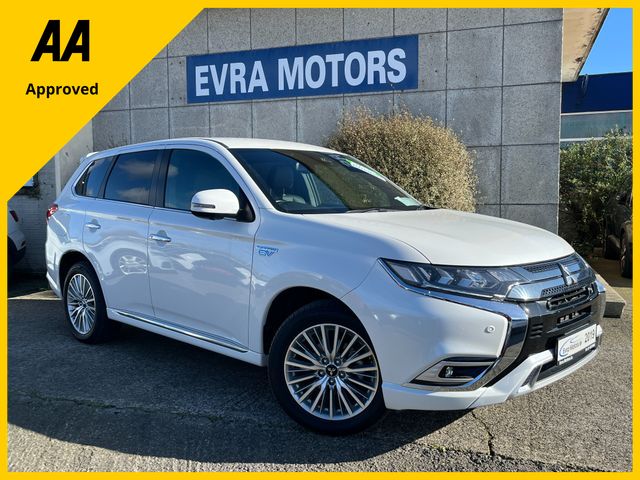 Image for 2019 Mitsubishi Outlander G PREMIUM 4WD AUTOMATIC PLUG IN HYBRID 2.4 PETROL //REVERSE CAMERA//FULL LEATHER HEATED SEATS//ADAPTIVE CRUISE CONTROL//KEYLESS ENTRY//