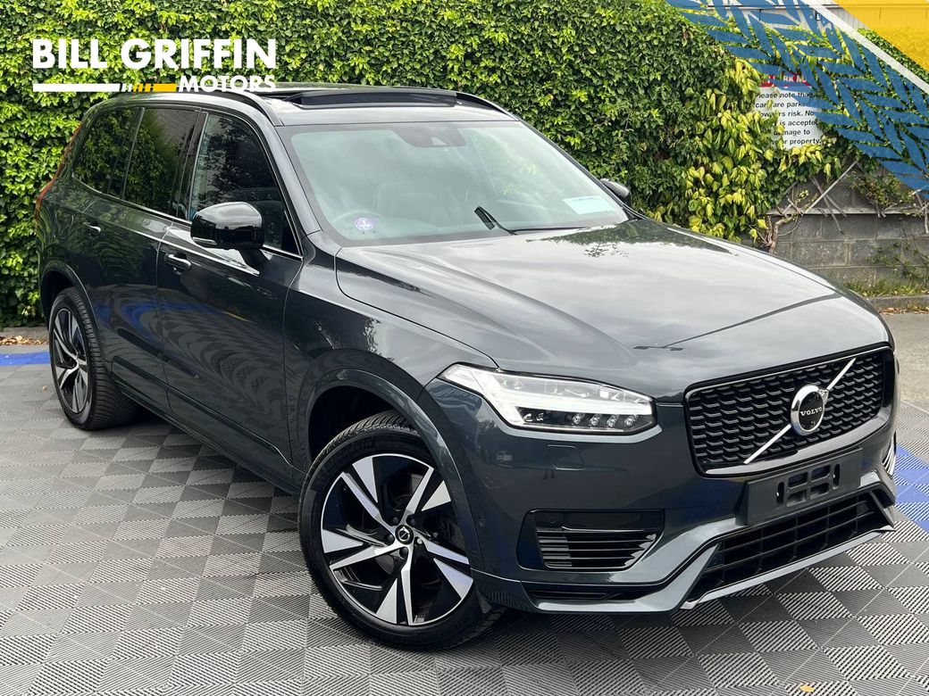 Image for 2021 Volvo XC90 R-DESIGN T8 RECHARGE AWD 7-SEATER 2.0 HYBRID // OPENING PAN ROOF // 4 HEATED SEATS // APPLE CARPLAY/ANDROID AUTO