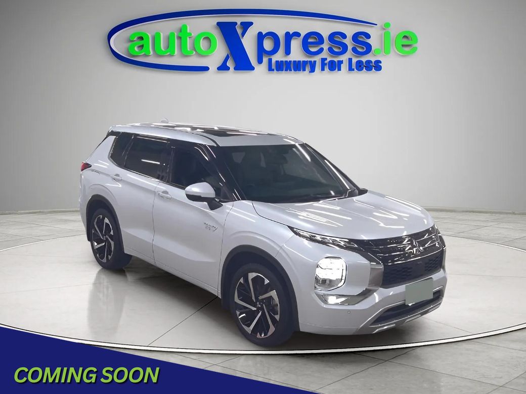 Image for 2023 Mitsubishi Outlander PHEV 4WD, Low mileage, Reversing camera
