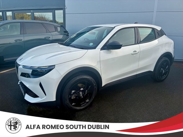 Image for 2025 Alfa Romeo Junior Ibrida, Mild-Hibrid Petrol Automatic