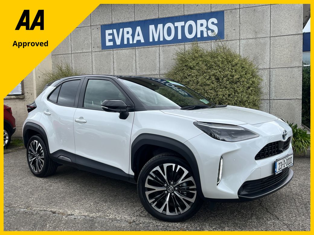 Image for 2023 Toyota Yaris Cross Z HYBRID AUTOMATIC 1.5 PETROL //LOW MILES//HIGH SPEC//HALF LEATHER HEATED SEATS//360 PARKING CAMERAS//HEATED STEERING WHEEL//KEYLESS ENTRY//
