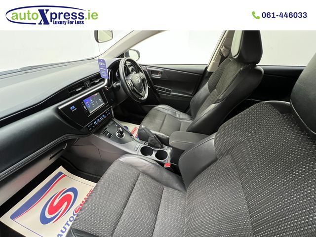 Image for 2016 Toyota Auris 1.8 Automatic, Hybrid, Reversing camera