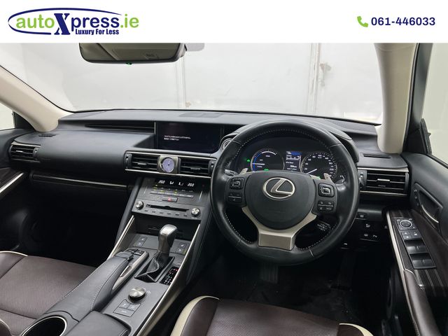 Image for 2019 Lexus IS 300h 2.5 Hybrid VERSION L, Reversing camera 