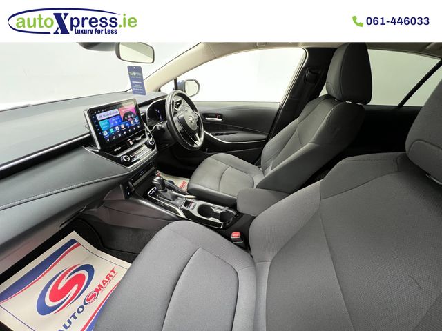 Image for 2021 Toyota Corolla 1.8 HYBRID S Automatic, Reversing camera