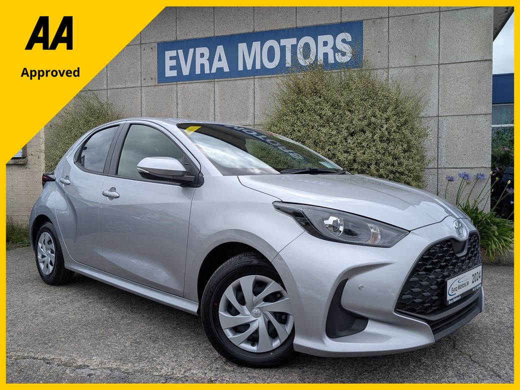 Image for 2024 Toyota Yaris X HYBRID AUTOMATIC 1.5 PETROL //LOW MILES//REVERSE CAMERA//KEYLESS ENTRY//ADAPTIVE CRUISE CONTROL//