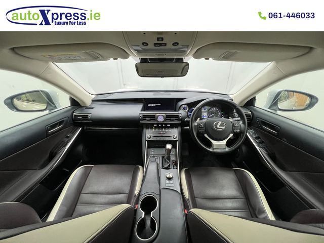 Image for 2019 Lexus IS 300h Hybrid VERSION L, Reversing camera 