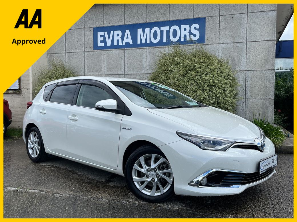 Image for 2018 Toyota Auris HYBRID AUTOMATIC 1.8 PETROL //LOW MILES//REVERSE CAMERA//KEYLESS ENTRY//HALF LEATHER SEATS//