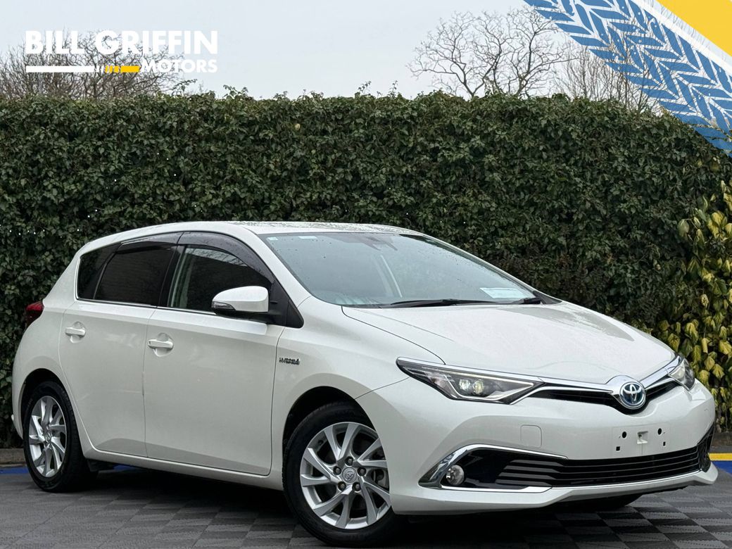 Image for 2016 Toyota Auris 1.8 HYBRID // HALF LEATHER SEATS // BRAND NEW NCT // REVERSE CAMERA