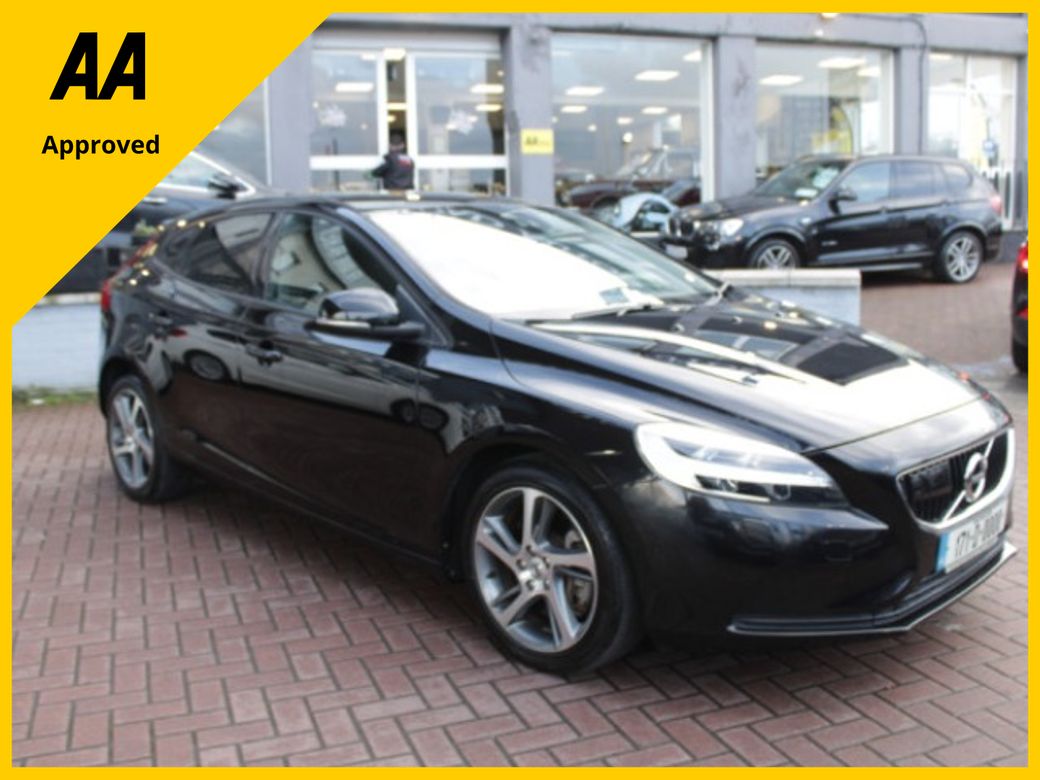 Image for 2017 Volvo V40 2.0D4 MOMENTUM 5DR HATCHBACK AUTO // 1 OWNER CAR WITH ONLY 36, 000 KMS // AS NEW CONDITION THROUGHOUT // BUY WITH CONFIDENCE AA AND SIMI APPROVED DEALER 2025 // FINANCE ARRANGED //