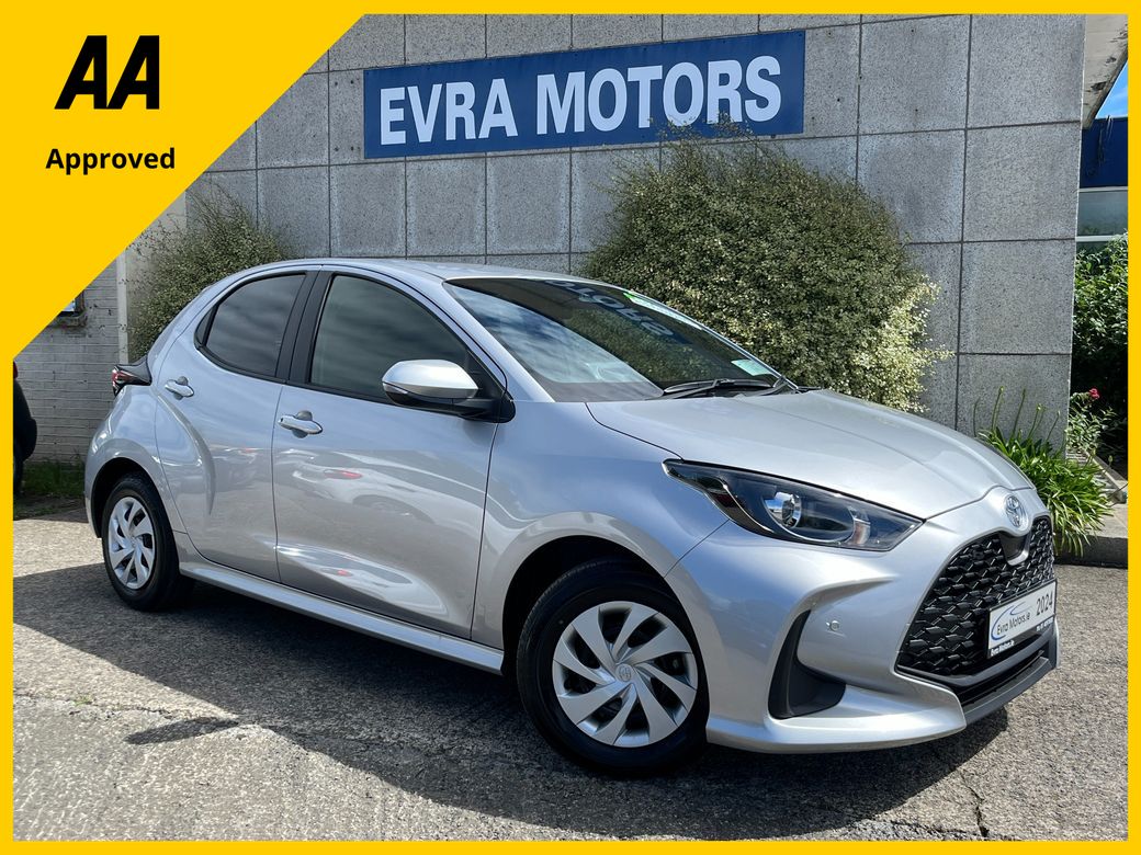 Image for 2024 Toyota Yaris X HYBRID AUTOMATIC 1.5 PETROL //VERY LOW MILES//AS NEW//REVERSE CAMERA//ADAPTIVE CRUISE CONTROL// 