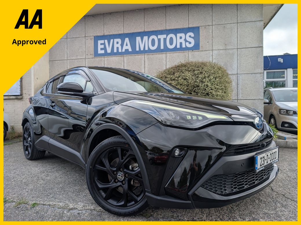 Image for 2023 Toyota C-HR SOL NERO AUTOMATIC HYBRID 1.8 PETROL //HIGH SPEC//LOW MILES//HALF LEATHER HEATED SEATS//360 PARKING CAMERAS//KEYLESS ENTRY//ADAPTIVE CRUISE CONTROL//