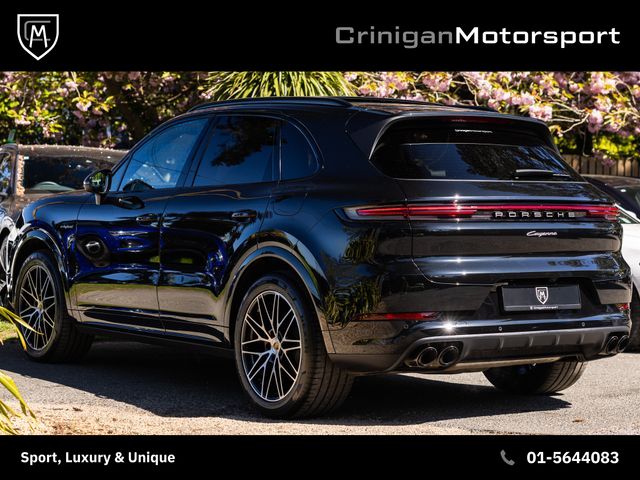 Image for 2025 Porsche Cayenne V6 E-Hybrid 