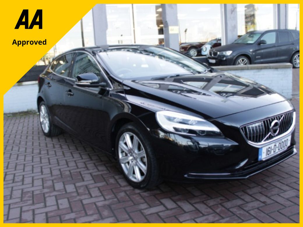 Image for 2016 Volvo V40 2.0D4 INSCRIPTION 5DR HATCHBACK AUTO HUGE SPEC // 1 OWNER CAR // AS NEW CONDITION THROUGHOUT // BUY WITH CONFIDENCE AA AND SIMI APPROVED DEALER 2025 // FINANCE ARRANGED //