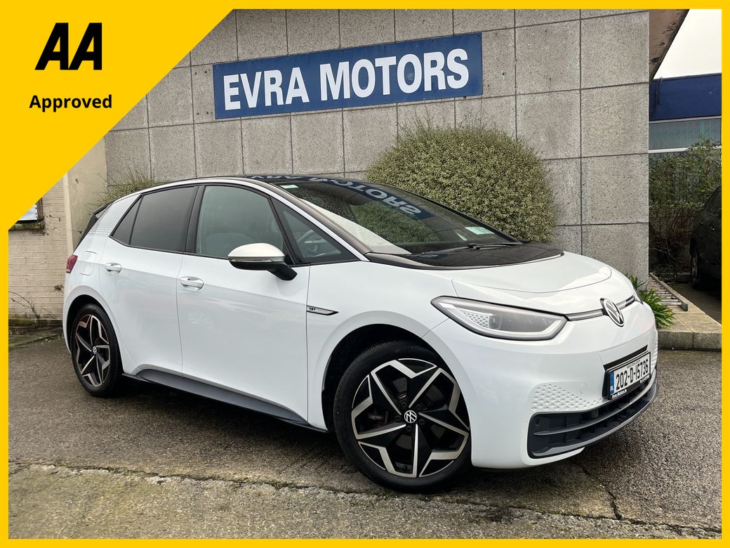 Image for 2020 Volkswagen ID.3 PRO PLUS EV //HEATED SEATS AND STEERING WHEEL//SAT NAV//REVERSE CAMERA//ADAPTIVE CRUISE CONTROL//