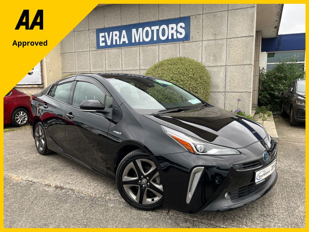 Image for 2018 Toyota Prius TOURING SELECTION AUTOMATIC HYBRID 1.8 PETROL //HIGH SPEC//FULL LEATHER//HEATED SEATS//HEAD UP DISPLAY//