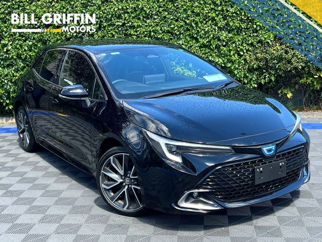 Image for 2025 Toyota Corolla GZ SPORT 1.8 HYBRID AUTO // VERY LOW MILEAGE // DUAL ZONE CLIMATE CONTROL // BLUETOOTH MUSIC