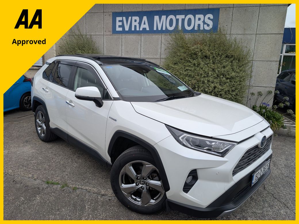 Image for 2019 Toyota Rav4 G 4WD HYBRID AUTOMATIC 2.5 PETROL //HIGH SPEC//LOW MILES//PANORAMIC GLASS ROOF//FULL LEATHER HEATED SEATS//HEATED STEERING WHEEL//REVERVSE CAMERA//KEYLESS ENTRY//ADAPTIVE CRUISE CONTROL// 
