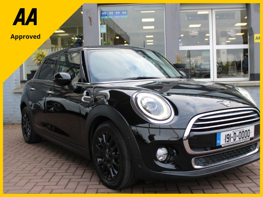 Image for 2019 Mini Cooper D 1.5D COOPER BLACK EDITION 5DR HATCHBACK AUTO // FULL BLACK LEATHER // STUNNING CAR // BUY WITH CONFIDENCE AA AND SIMI APPROVED DEALER 2025 // FINANCE ARRANGED // TRADE INS WELCOME // 