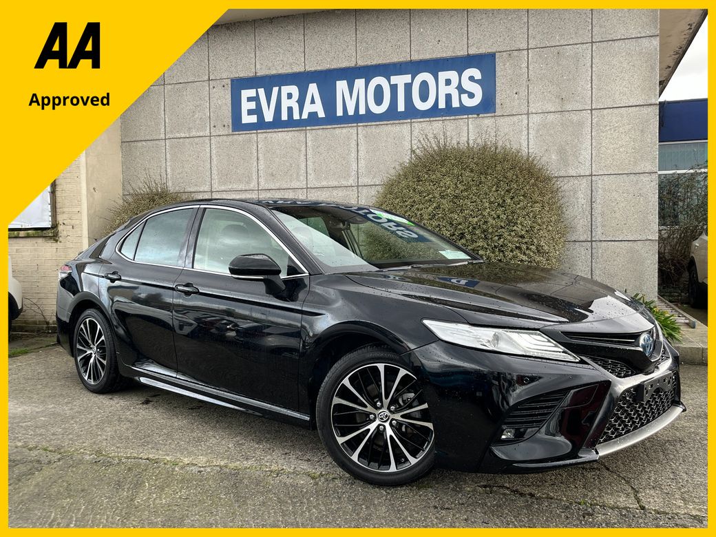Image for 2020 Toyota Camry WS AUTOMATIC HYBRID 2.5 PETROL //HEAD UP DISPLAY//REVERSE CAMERA//HALF LEATHER SEATS//KEYLESS ENTRY//ADAPTIVE CRUISE CONTROL//