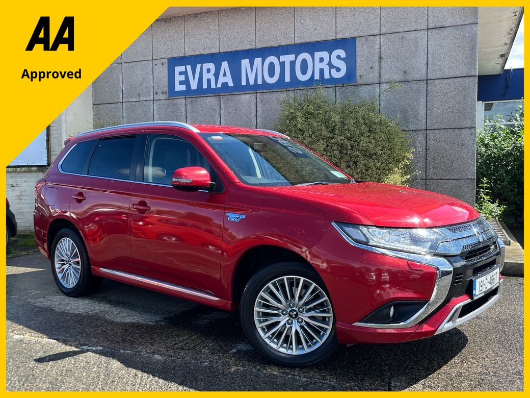 Image for 2019 Mitsubishi Outlander JURO 4WD AUTOMATIC PLUG IN HYBRID 2.4 PETROL //HALF LEATHER HEATED SEATS//REVERSE CAMERA//KEYLESS ENTRY// 