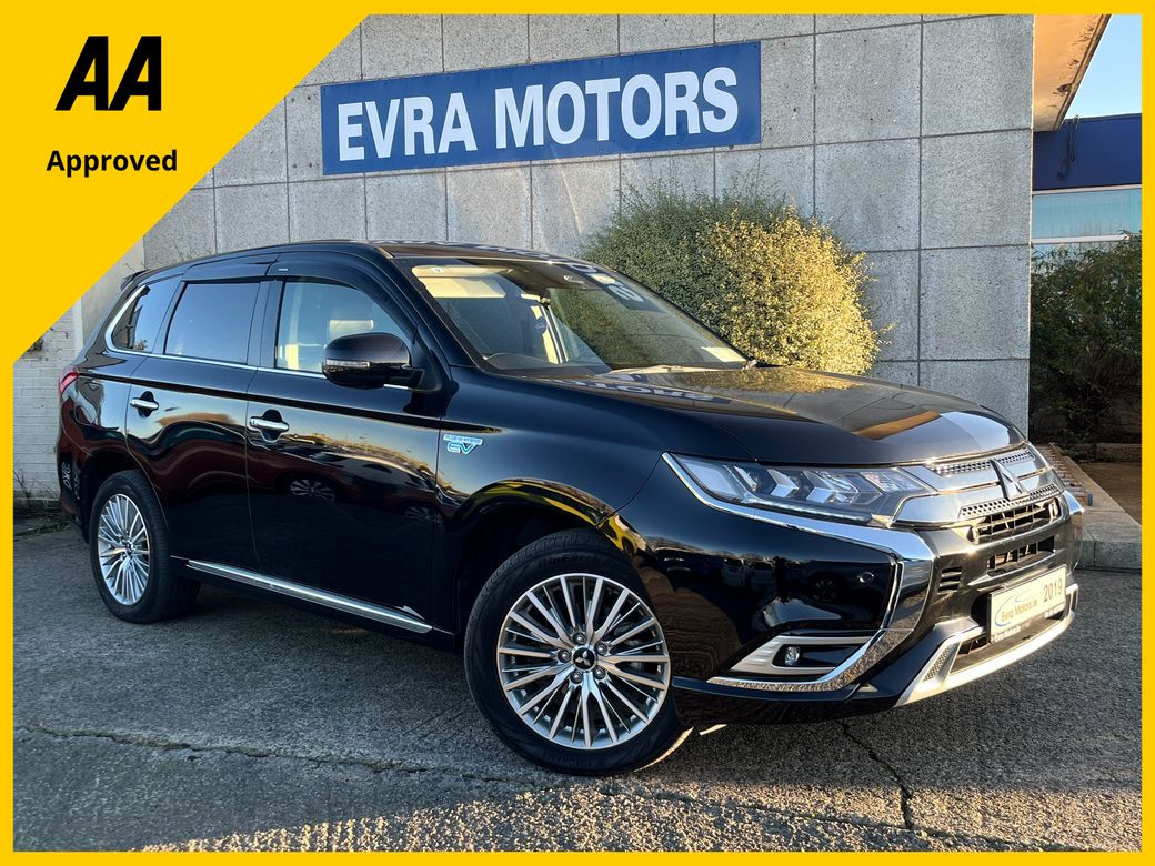 Image for 2019 Mitsubishi Outlander G 4WD AUTOMATIC 2.4 PETROL //HIGH SPEC//HEATED ELECTRIC SEATS//KEYLESS ENTRY//HEATED STEERING WHEEL//