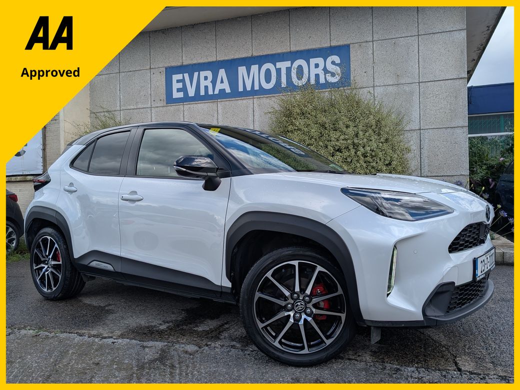 Image for 2023 Toyota Yaris Cross GR SPORT HYBRID AUTOMATIC 1.5 PETROL //LOW MILES//360 PARKING CAMERAS//KEYLESS ENTRY//ADAPTIVE CRUISE CONTROL//