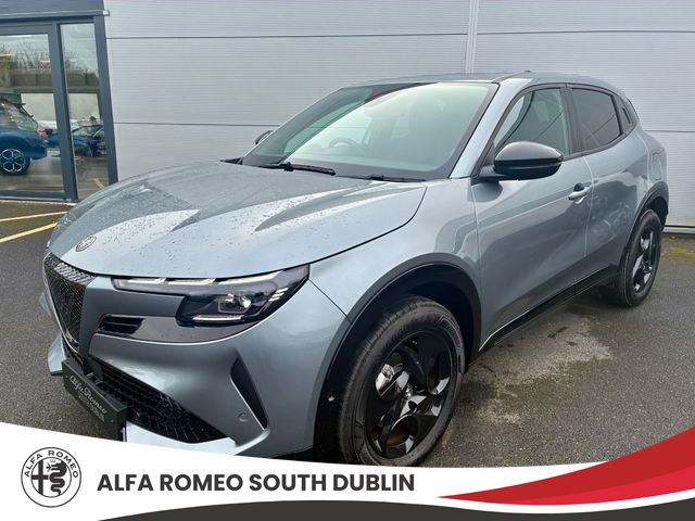 Image for 2026 Alfa Romeo Junior Ibrida