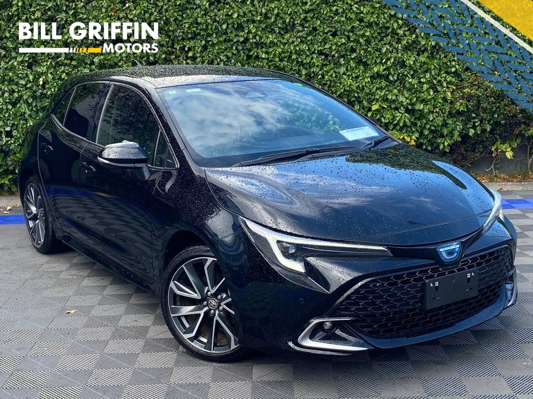 Image for 2025 Toyota Corolla GZ SPORT 1.8 HYBRID AUTO // DIGITAL CLUSTER // VERY LOW MILEAGE // 18" DIAMOND CUT ALLOYS