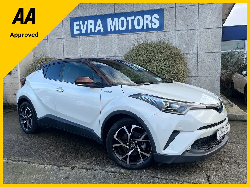 Image for 2019 Toyota C-HR SOL HYBRID AUTOMATIC 1.8 PETROL //HIGH SPEC//HALF LEATHER HEATED SEATS//KEYLESS ENTRY//ADAPTIVE CRUISE CONTROL//