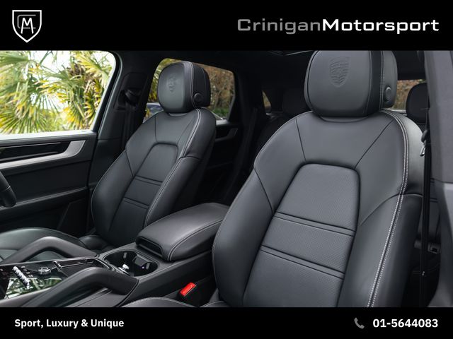 Image for 2025 Porsche Cayenne V6 E-Hybrid Exclusive Manufaktur