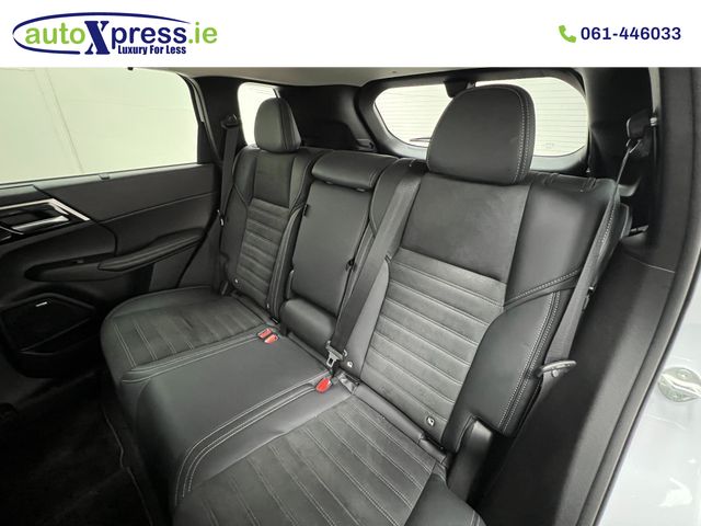Image for 2024 Mitsubishi Outlander 4WD PHEV G, Low mileage, Reversing camera