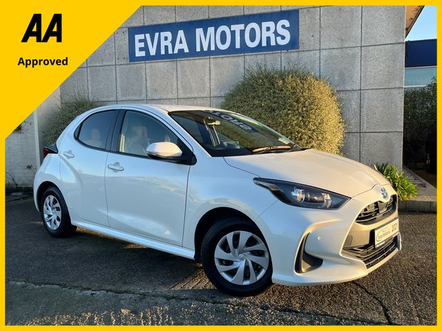 Image for 2021 Toyota Yaris X HYBRID 1.5 AUTOMATIC PETROL //KEYLESS ENTRY//REVERSE CAMERA//ADAPTIVE CRUISE CONTROL//