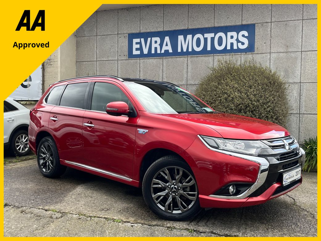 Image for 2017 Mitsubishi Outlander S EDITION 4WD AUTOMATIC HYBRID PLUG IN 2.0 PETROL //FULL LEATHER HEATED SEATS//HEATED STEERING WHEEL//REVERSE CAMERA//ADAPTIVE CRUISE CONTROL//KEYLESS ENTRY//