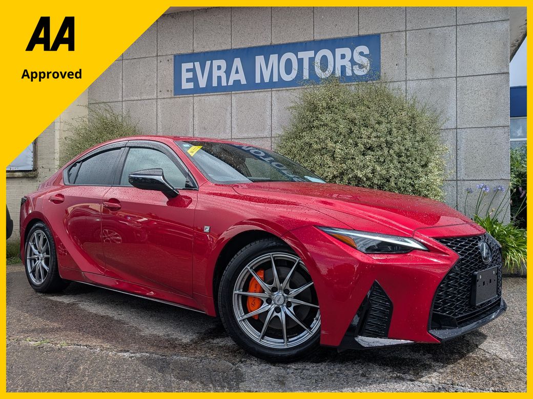 Image for 2023 Lexus IS 300h F SPORT MODE BLACK 3 HYBRID AUTOMATIC 2.5 PETROL //HIGH SPEC//HALF LEATHER ELECTRIC HEATED/COOLED SEATS//HEATED STEERING WHEEL//SUN ROOF//ADAPTIVE CRUISE CONTROL//KEYLESS ENTRY//
