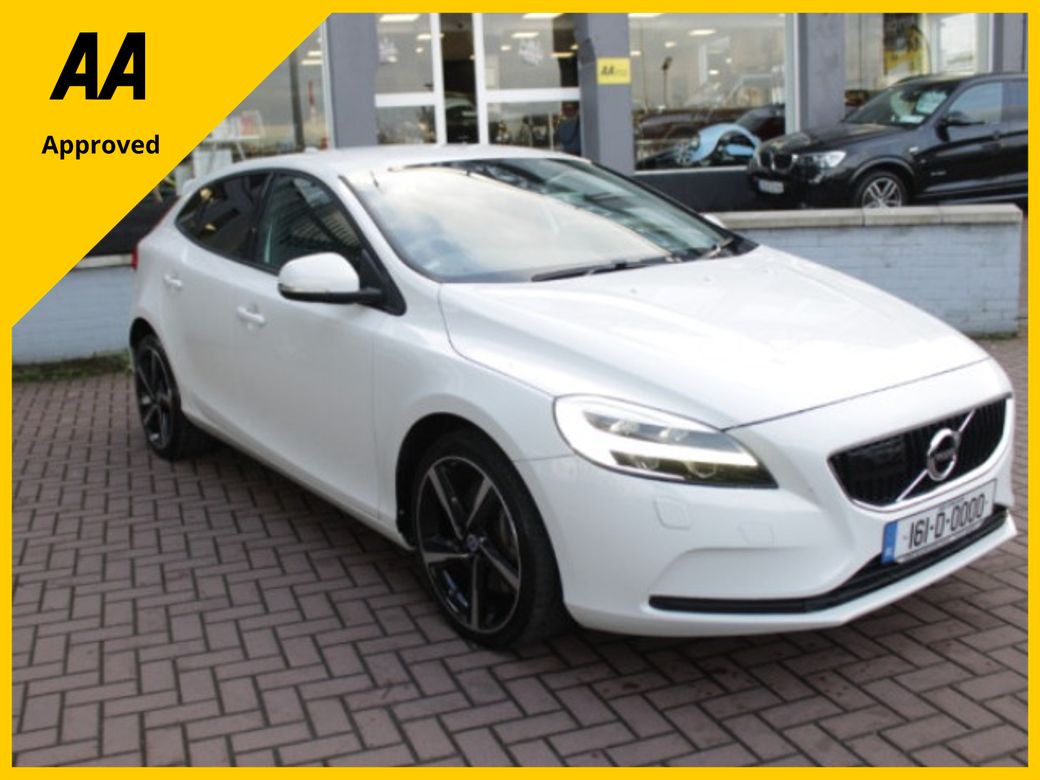 Image for 2016 Volvo V40 2.0D4 SPORT 5DR HATCHBACK AUTO HUGE SPEC // 1 OWNER CAR // AS NEW CONDITION THROUGHOUT // BUY WITH CONFIDENCE AA AND SIMI APPROVED DEALER 2025 // FINANCE ARRANGED //