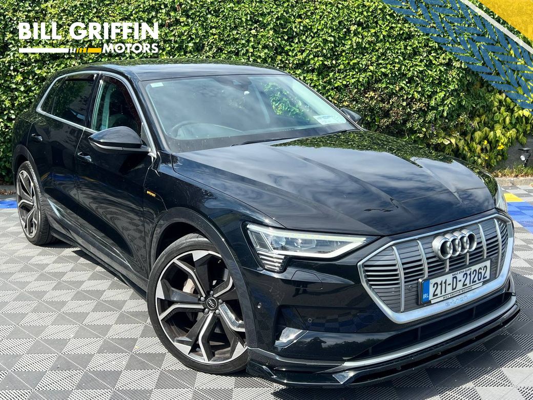 Image for 2021 Audi e-tron 50 RS-PERFORMANCE PACK AUTO APPLE CARPLAY/ANDROID AUTO // ADJUSTABLE AIR SUSPENSION // 22" RSQ ALLOYS