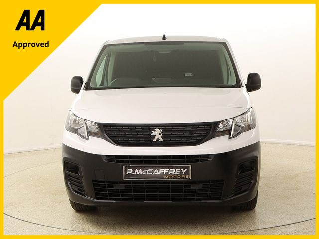 Image for 2023 Peugeot Partner 