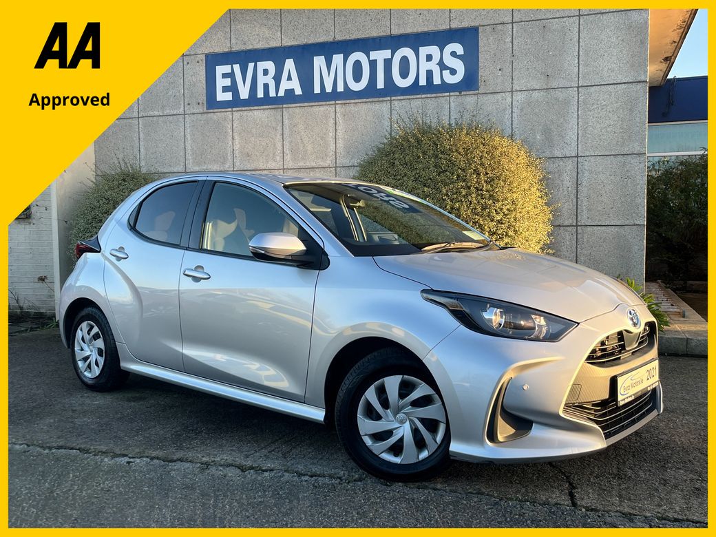 Image for 2021 Toyota Yaris X HYBRID AUTOMATIC 1.5 PETROL //KEYLESS ENTRY//REVERSE CAMERA//ADAPTIVE CRUISE CONTROL// 
