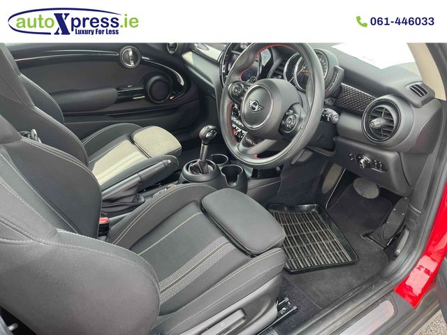 Image for 2020 Mini Cooper S D 2.0 Automatic, Reversing camera
