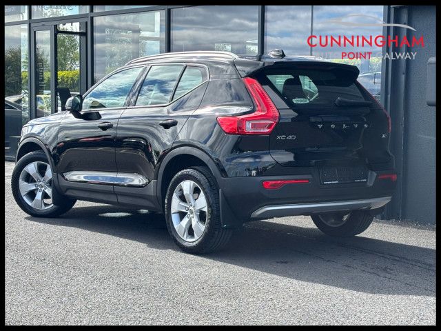 Image for 2022 Volvo XC40 T2 Momentum [Several Optional Extras]