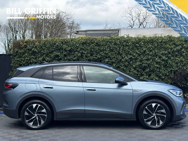 Image for 2022 Volkswagen ID.4 PRO FAMILY 72KWH // PAN ROOF // 19" DIAMOND CUT ALLOYS // APPLE CARPLAY/ANDROID AUTO