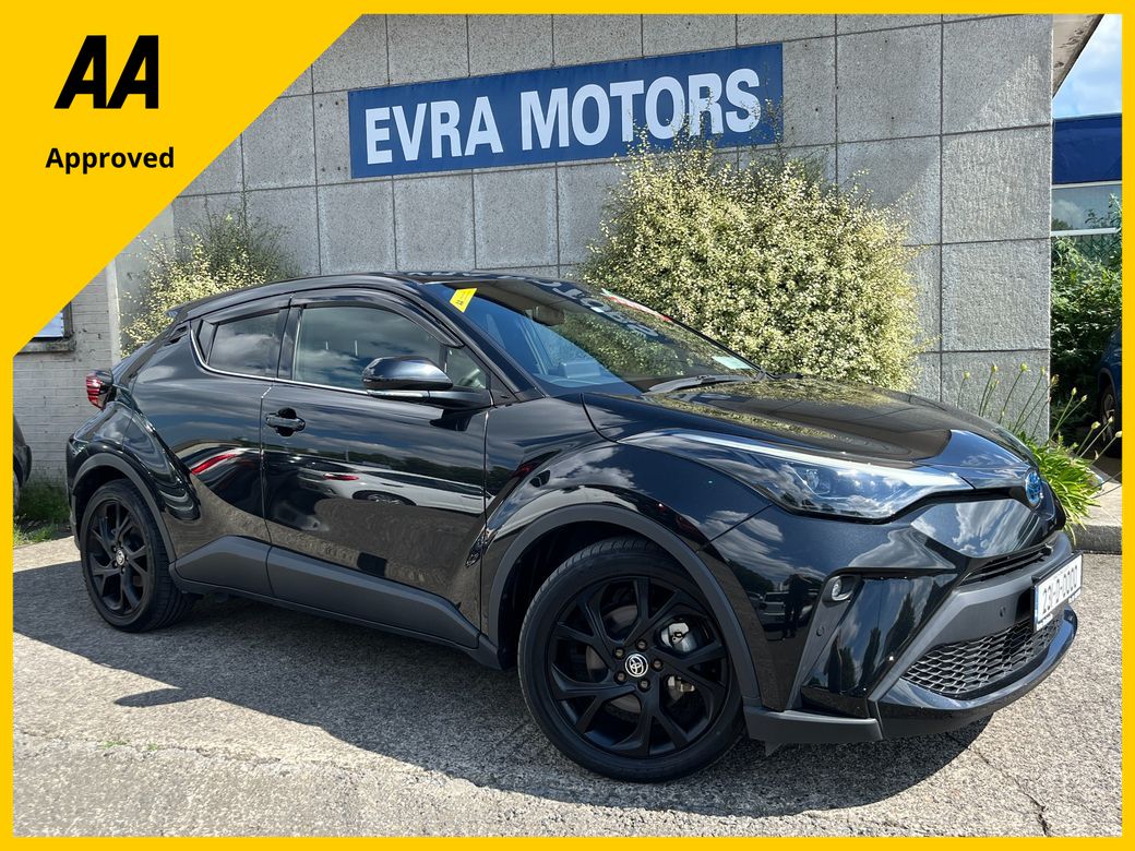 Image for 2023 Toyota C-HR SOL NERO HYBRID AUTOMATIC 1.8 PETROL //LOW MILES//HIGH SPEC//HALF LEATHER HEATED SEATS//360 PARKING CAMERAS//KEYLESS ENTRY//ADAPTIVE CRUISE CONTROL// 