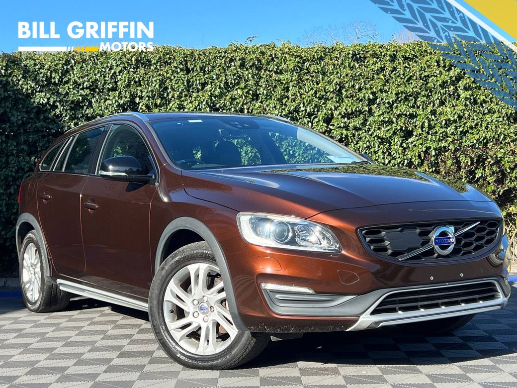 Image for 2016 Volvo V60 D4 CROSS COUNTRY 2.0 D // LEATHER POWERED & HEATED SEATS // REVERSE CAMERA // DIGITAL CLUSTER