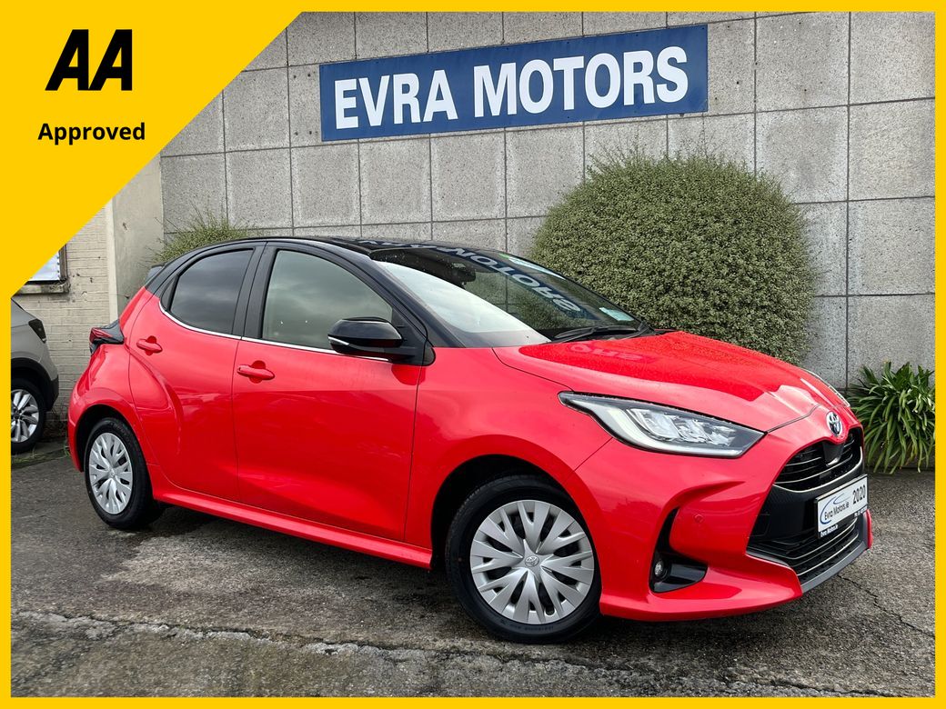 Image for 2020 Toyota Yaris Z HYBRID AUTOMATIC 1.5 PETROL //HEATED SEATS//KEYLESS ENTRY//REVERSE CAMERA// 