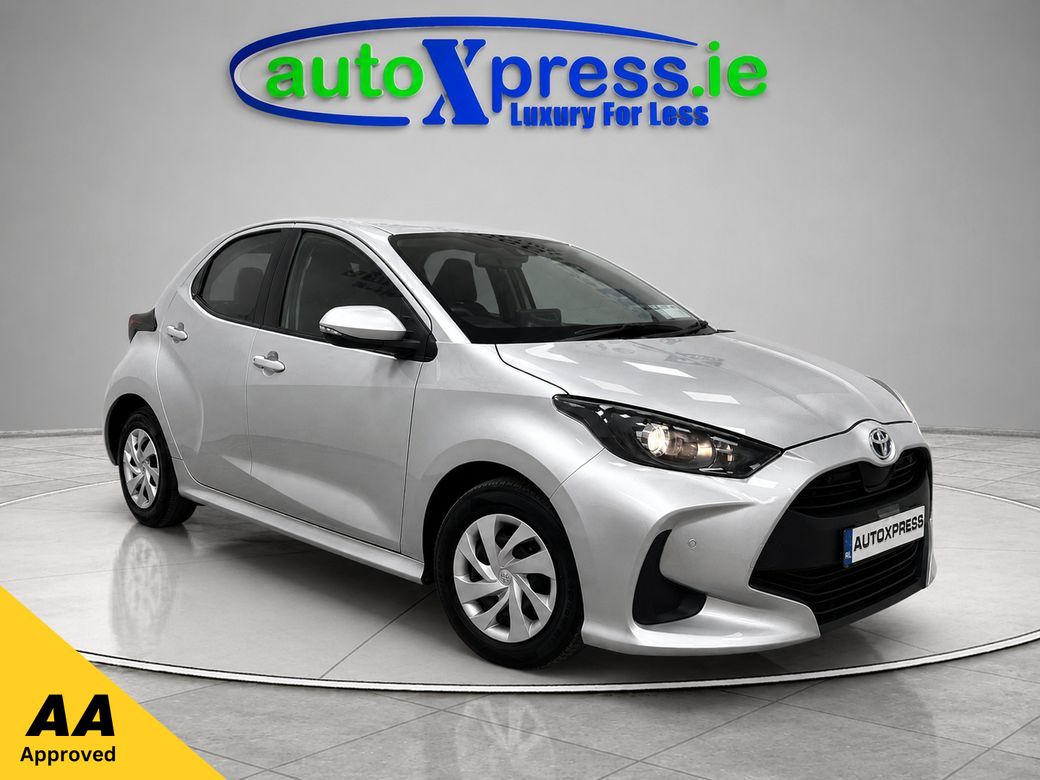 Image for 2022 Toyota Yaris 1.5 HYBRID X Automatic, Reversing camera