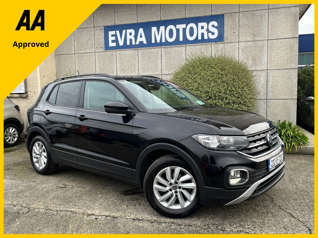 Image for 2023 Volkswagen T-Cross LIFE 1.0 TSI MANUAL PETROL //ADAPTIVE CRUISE CONTROL//REVERSE CAMERA// 