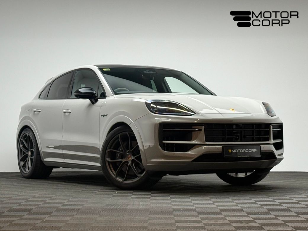 Image for 2026 Porsche Cayenne COUPE BLACK EDITION V6 E-HYBRID
